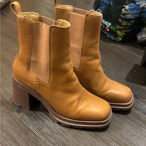 Crown Vintage Dilana Platform Chelsea Boot